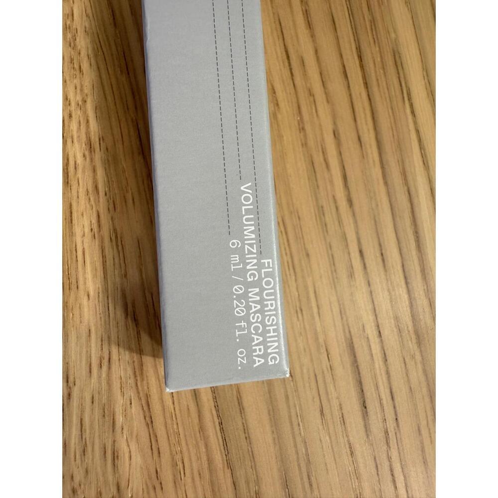 R.E.M. Beauty Volumizing Mascara Midnight Black - Picture 4 of 6